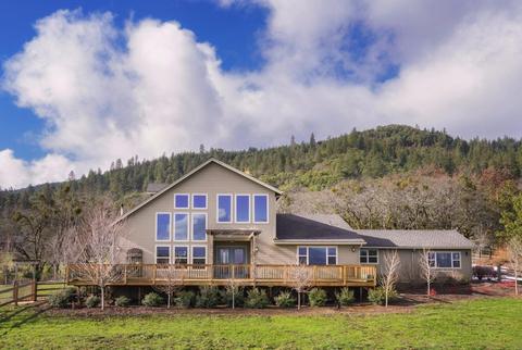 3910 Jonathon Way, Central Point, OR 97502 photo 1
