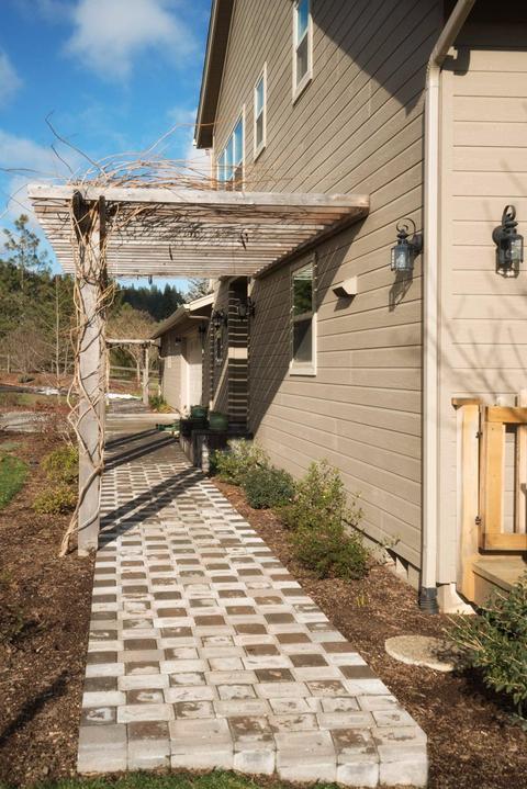 3910 Jonathon Way, Central Point, OR 97502 photo 24