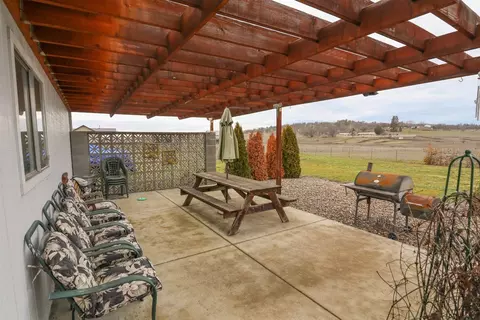 1705 Stevens Rd, Eagle Point, OR 97524 photo 29