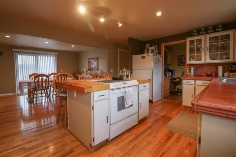 1705 Stevens Rd, Eagle Point, OR 97524 photo 24