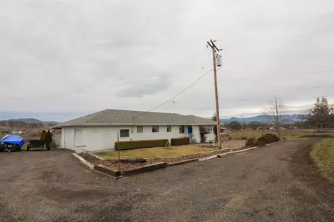 1705 Stevens Rd, Eagle Point, OR 97524 photo 7