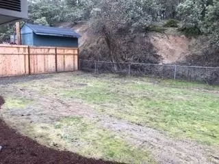 420 Crestview Loop, Grants Pass, OR 97527 photo 3