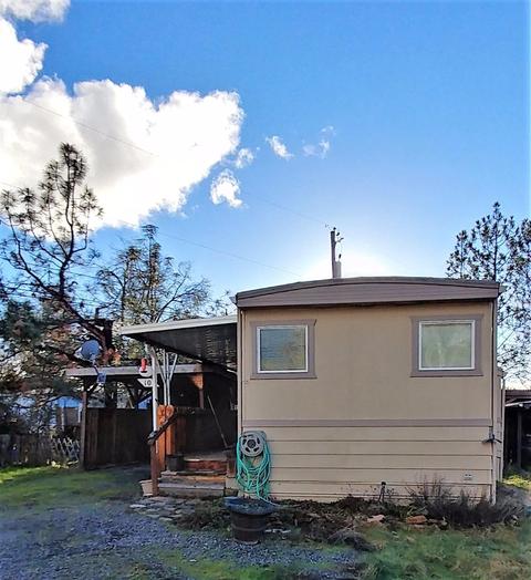 421 Stevens Rd #10, Eagle Point, OR 97524 photo 1