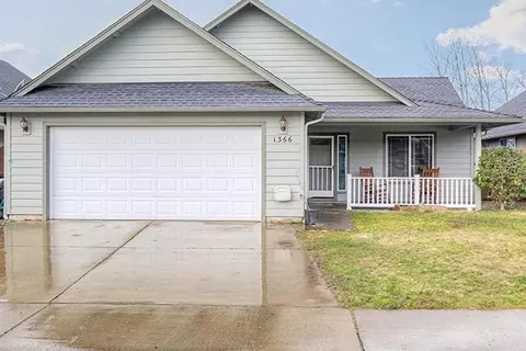 1366 SW Eclipse Ln, Grants Pass, OR 97527 photo 1
