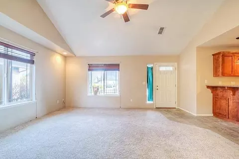 1366 SW Eclipse Ln, Grants Pass, OR 97527 photo 2