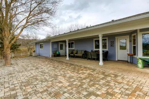 100 Mooreland Ter, Eagle Point, OR 97524 photo 24