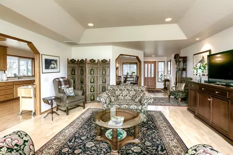 100 Mooreland Ter, Eagle Point, OR 97524 photo 6