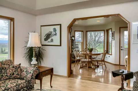 100 Mooreland Ter, Eagle Point, OR 97524 photo 12