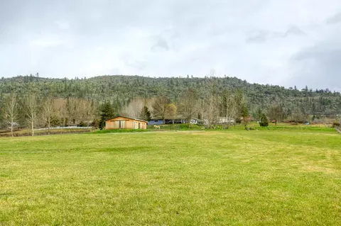 100 Mooreland Ter, Eagle Point, OR 97524 photo 32