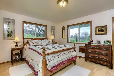 100 Mooreland Ter, Eagle Point, OR 97524 photo 17