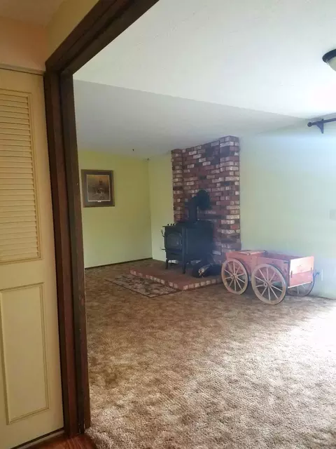 690 Ayres Rd, Eagle Point, OR 97524 photo 11