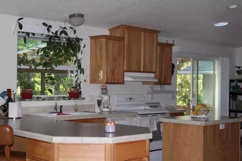 535 Obrien Rd, O'brien, OR 97534 photo 2