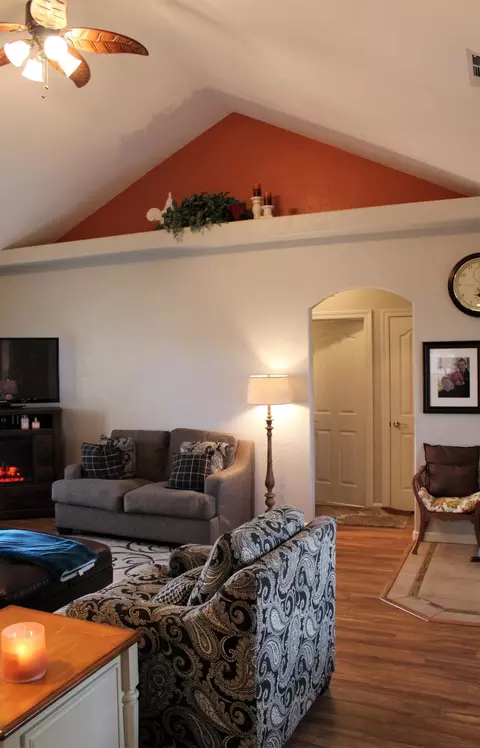 635 Barton Rd, Eagle Point, OR 97524 photo 6
