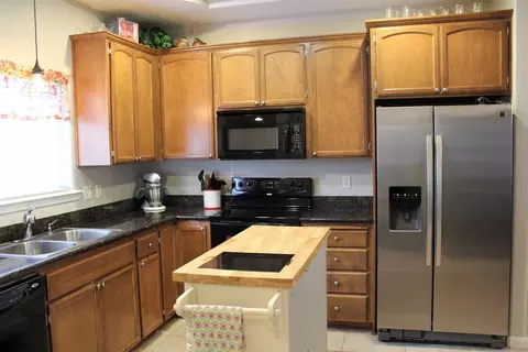 635 Barton Rd, Eagle Point, OR 97524 photo 7