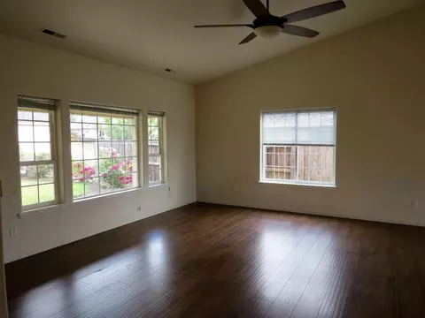 733 Crystal Dr, Eagle Point, OR 97524 photo 6