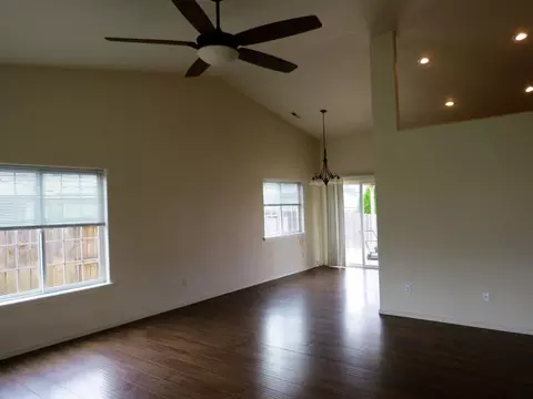 733 Crystal Dr, Eagle Point, OR 97524 photo 8