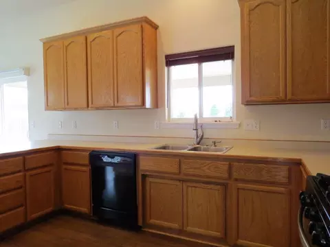 733 Crystal Dr, Eagle Point, OR 97524 photo 22