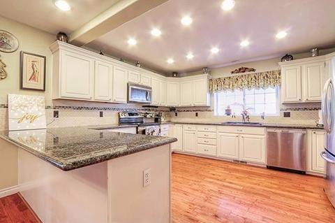 154 NW Pony Ln, Grants Pass, OR 97526 photo 2