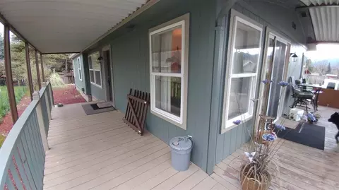 1248 E View Pl, Grants Pass, OR 97527 photo 17