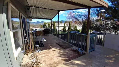 1248 E View Pl, Grants Pass, OR 97527 photo 7