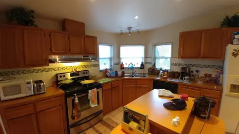 1248 E View Pl, Grants Pass, OR 97527 photo 11