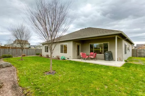 658 Nottingham Ter, Eagle Point, OR 97524 photo 24