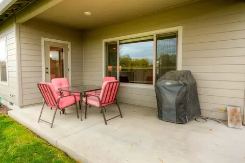 658 Nottingham Ter, Eagle Point, OR 97524 photo 23