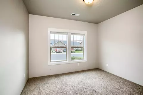658 Nottingham Ter, Eagle Point, OR 97524 photo 15