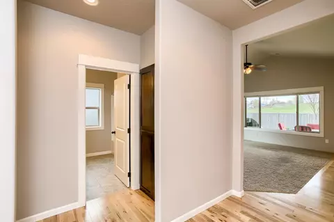 658 Nottingham Ter, Eagle Point, OR 97524 photo 21
