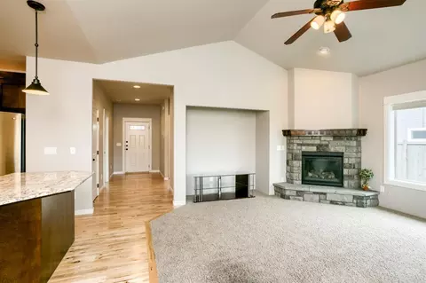 658 Nottingham Ter, Eagle Point, OR 97524 photo 9