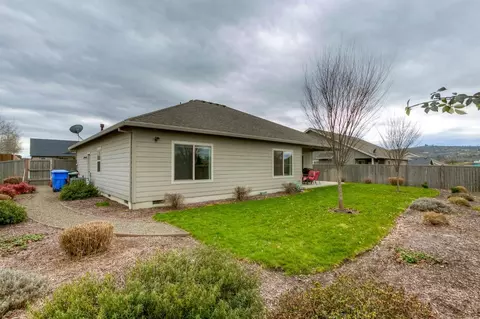 658 Nottingham Ter, Eagle Point, OR 97524 photo 25