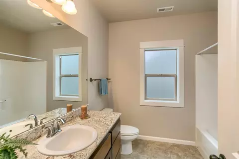 658 Nottingham Ter, Eagle Point, OR 97524 photo 19