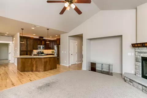 658 Nottingham Ter, Eagle Point, OR 97524 photo 8