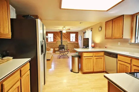1485 Summit Loop, Grants Pass, OR 97527 photo 5