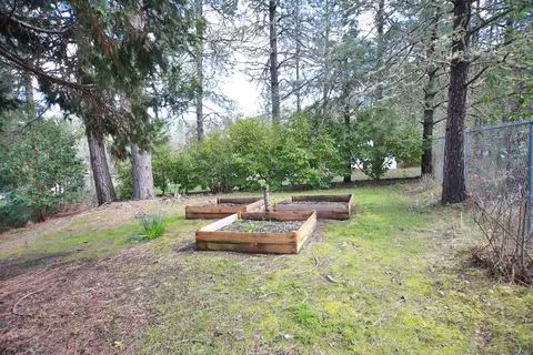 1485 Summit Loop, Grants Pass, OR 97527 photo 18
