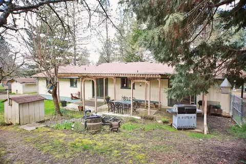 1485 Summit Loop, Grants Pass, OR 97527 photo 19
