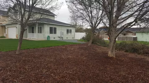 20 Dianne Way, Eagle Point, OR 97524 photo 2