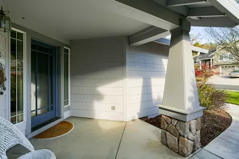 321 Meadow View Dr, Phoenix, OR 97535 photo 3
