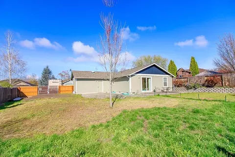 977 Ridgeview Dr, Eagle Point, OR 97524 photo 20