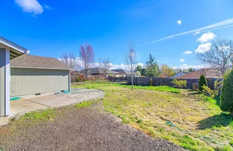977 Ridgeview Dr, Eagle Point, OR 97524 photo 26