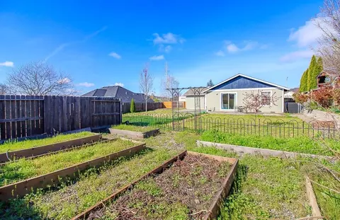 977 Ridgeview Dr, Eagle Point, OR 97524 photo 23