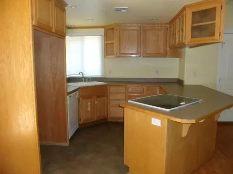 202 Shadowbrook Dr, Cave Junction, OR 97523 photo 9
