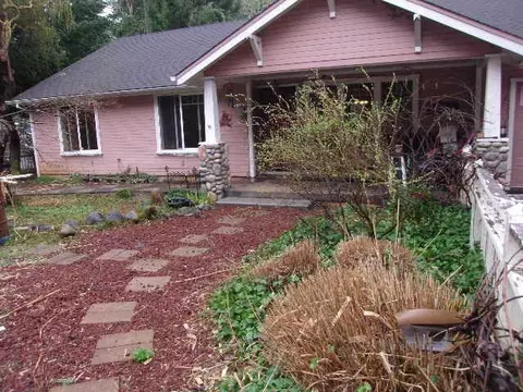 202 Shadowbrook Dr, Cave Junction, OR 97523 photo 1