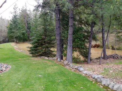151 Greenview Dr, Cave Junction, OR 97523 photo 8