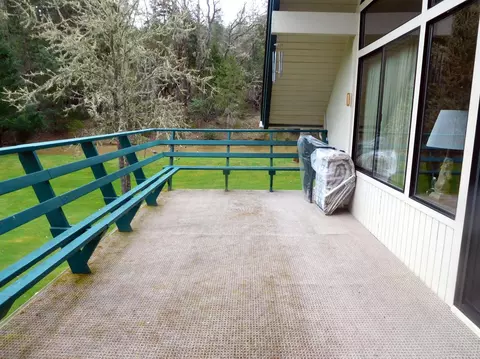 151 Greenview Dr, Cave Junction, OR 97523 photo 25