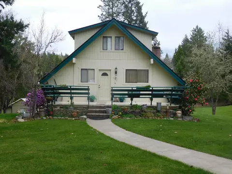 151 Greenview Dr, Cave Junction, OR 97523 photo 2