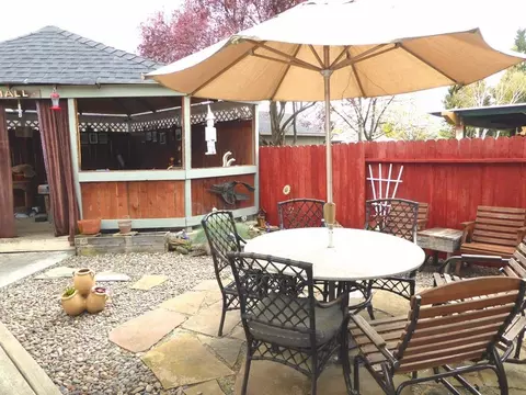 1106 Hampton Dr, Central Point, OR 97502 photo 16