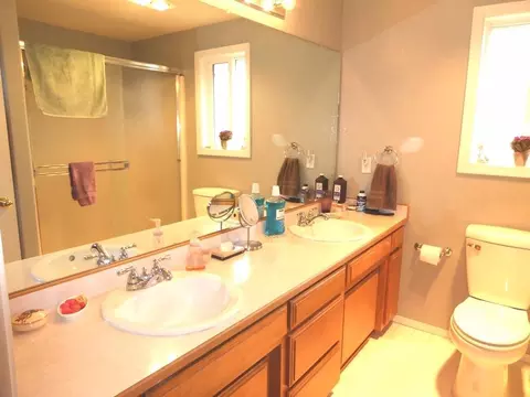 1106 Hampton Dr, Central Point, OR 97502 photo 12