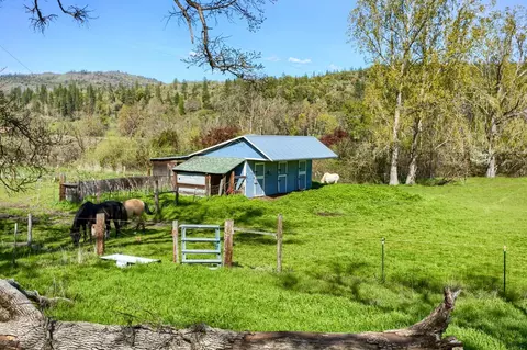 2777 E Antelope Rd, Eagle Point, OR 97524 photo 11