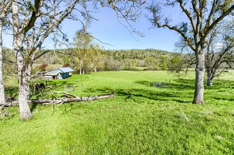 2777 E Antelope Rd, Eagle Point, OR 97524 photo 13